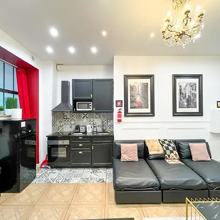 Apartment Urban Flat 55 - Triplex Flat Marilyn Monroe Paris